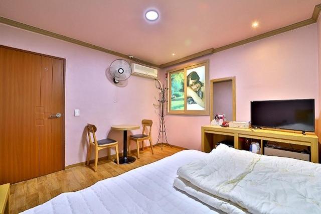 Daegu Bisan-Dong Villa Motel Værelse billede