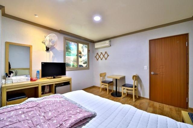 Daegu Bisan-Dong Villa Motel Værelse billede